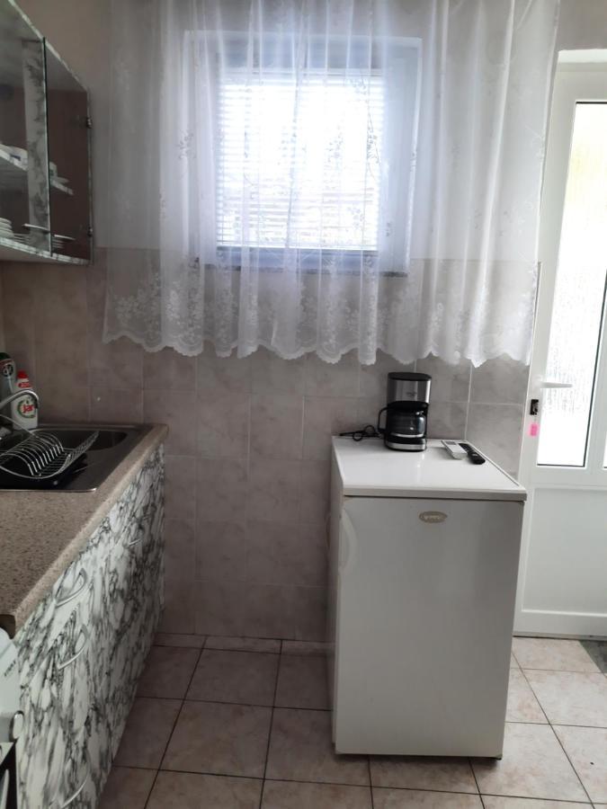 Apartmani Ana-Lora Lopar Bagian luar foto