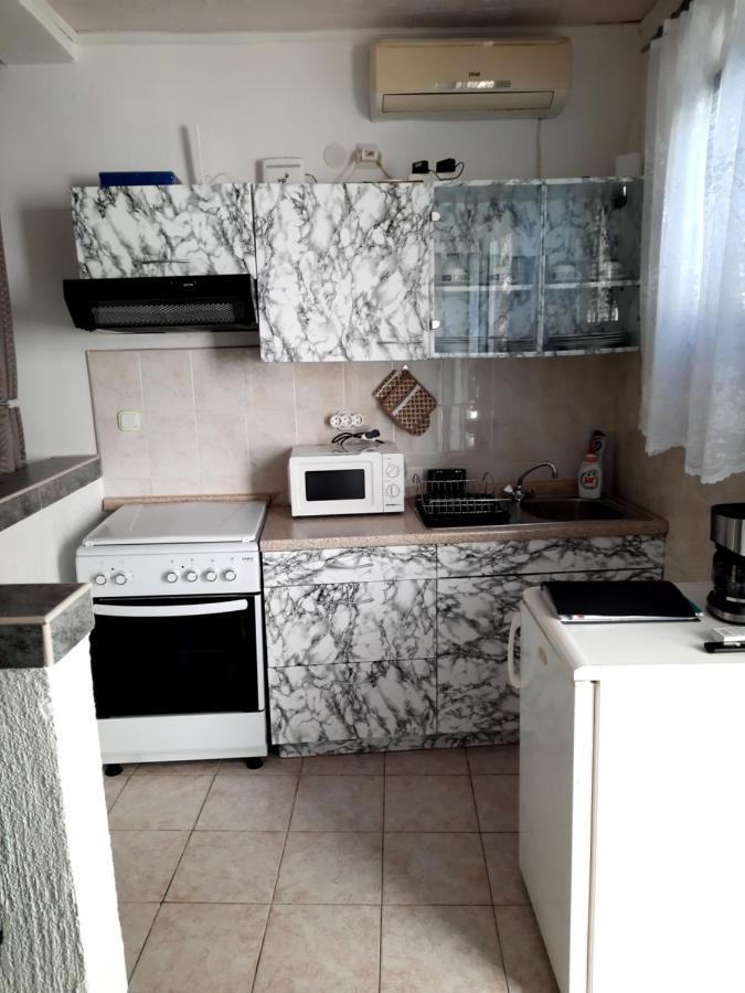 Apartmani Ana-Lora Lopar Bagian luar foto